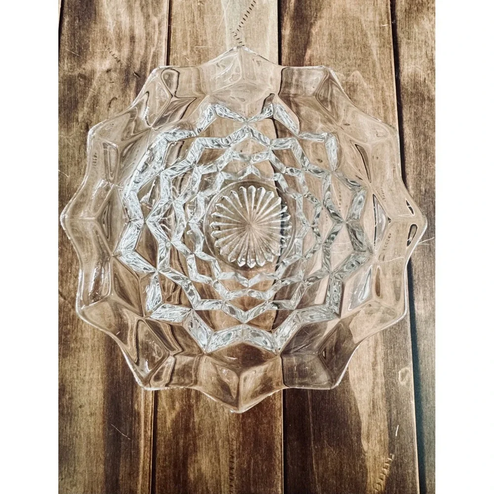Vintage Clear Pressed Glass Diamond Point Honeycomb Bowl Scalloped Starburst Rim